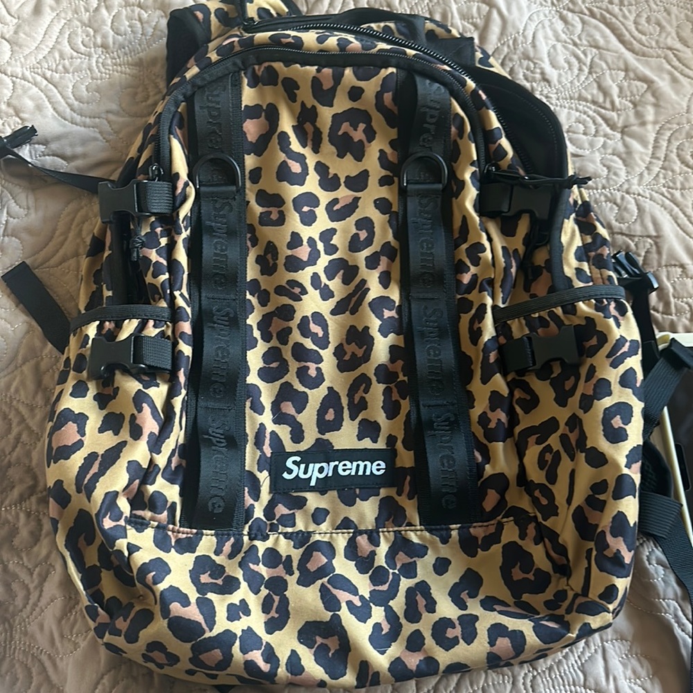 MAKE OFFERS SUPREME CHEETAH ANIMAL PRINT BACK PACK